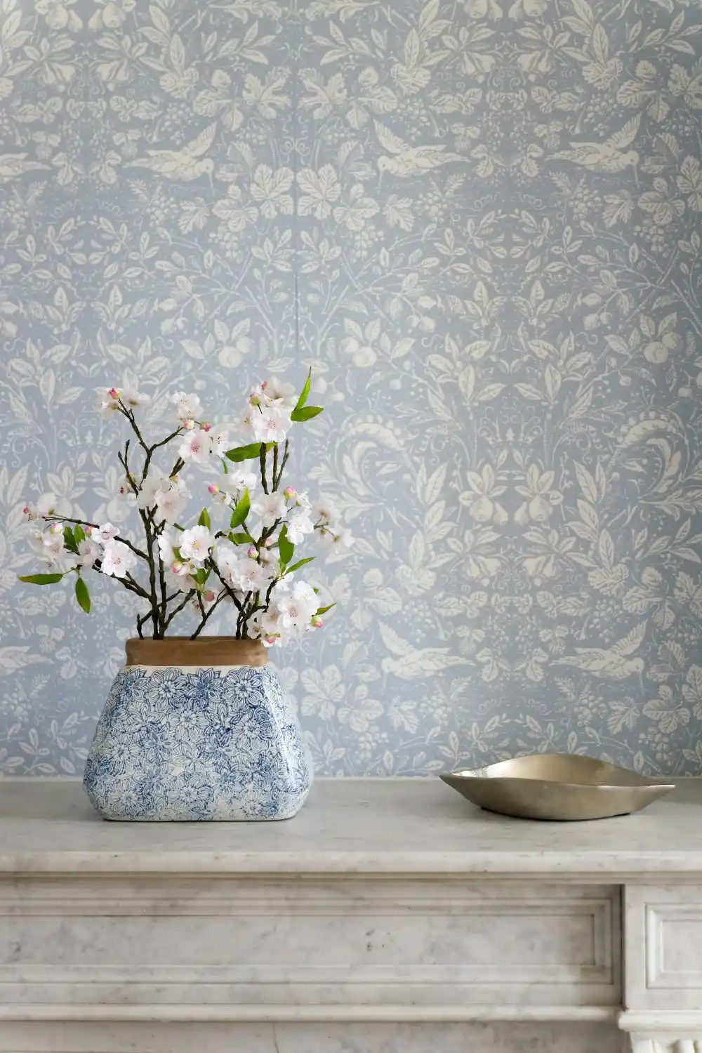 cottagecore wallpaper blue and cream toile